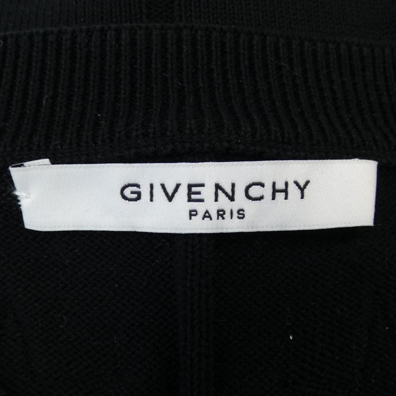 GIVENCHY紀梵希針織品