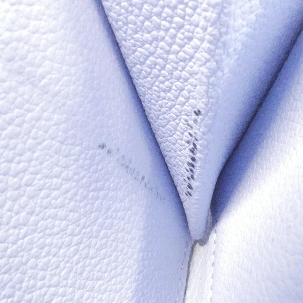 ルイヴィトン バイカラー モノグラム アンプラント ジッピー ウォレット M83308 財布