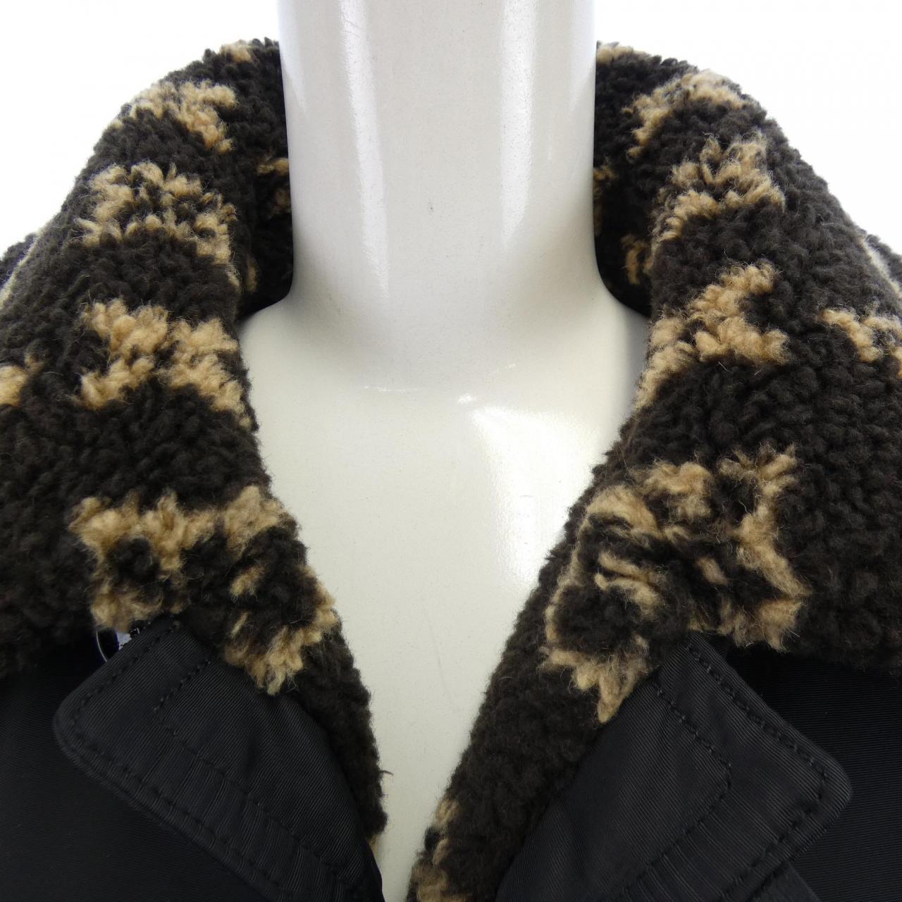 ルイヴィトン LOUIS VUITTON リバーシブルモノグラムテディ FMCO03GP1 コート