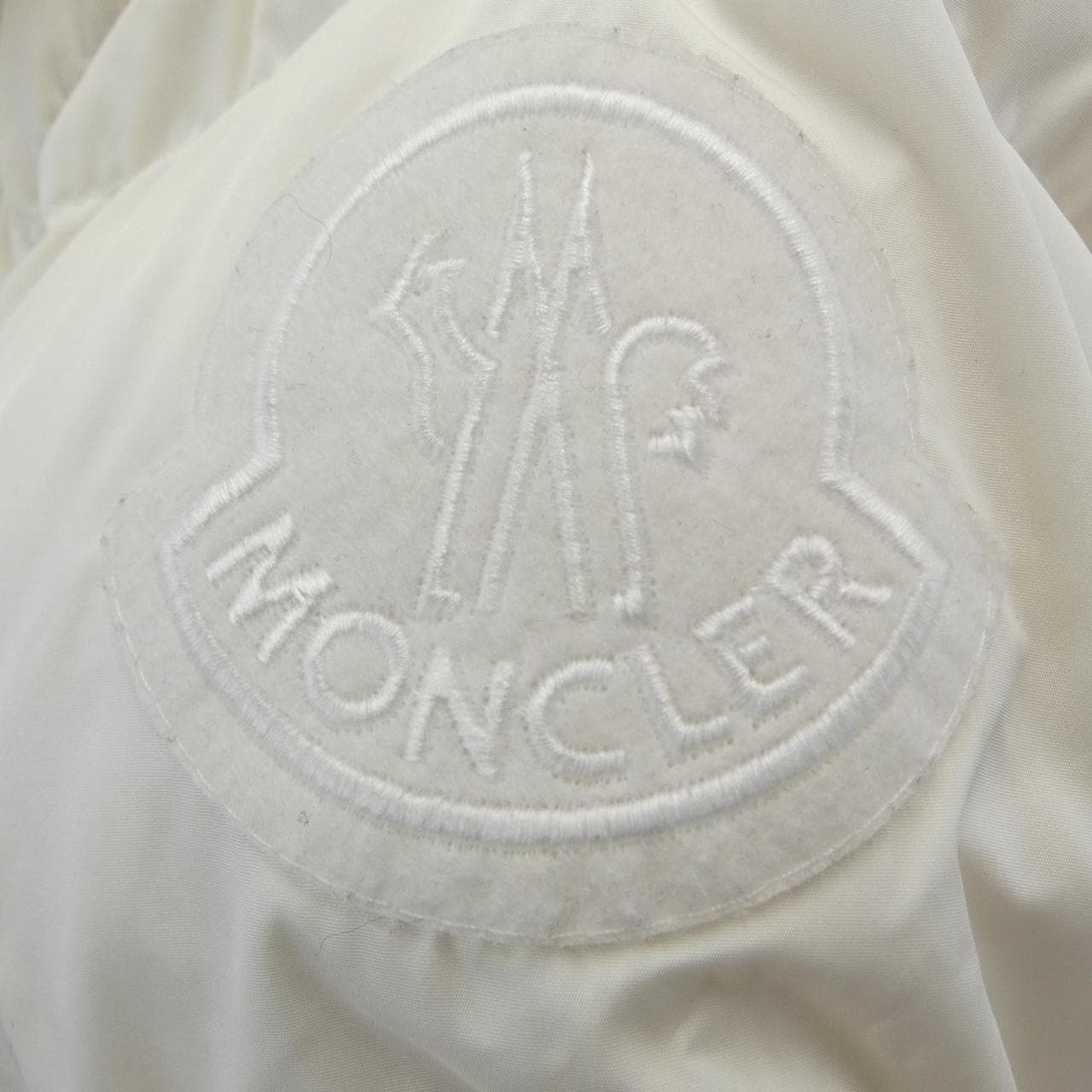 モンクレール MONCLER ALOES ダウンジャケット