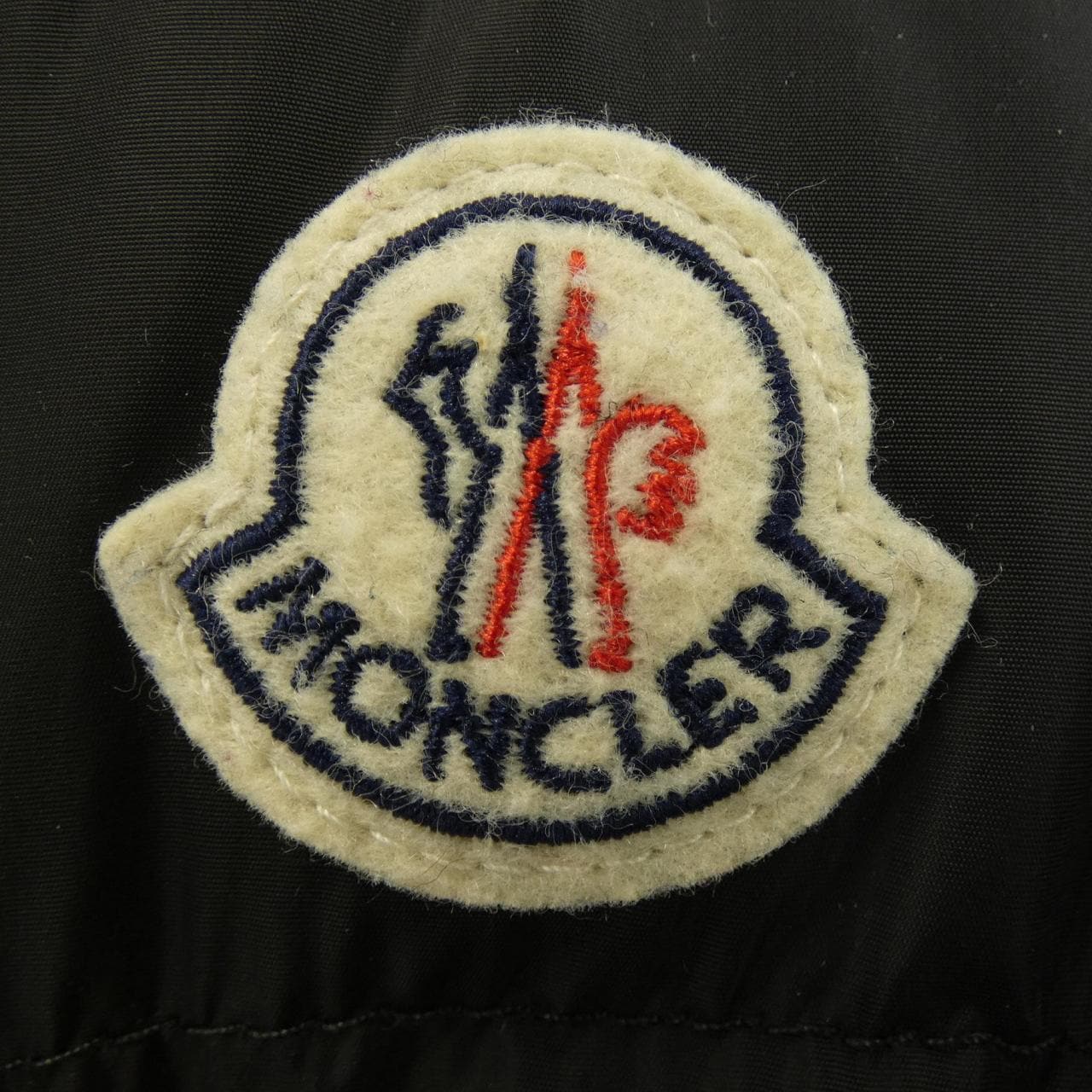 モンクレール MONCLER ダウンジャケット