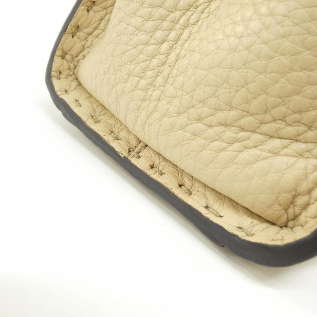 FENDI SELERRIA Peekaboo Essential 8BN302 A7TV 包