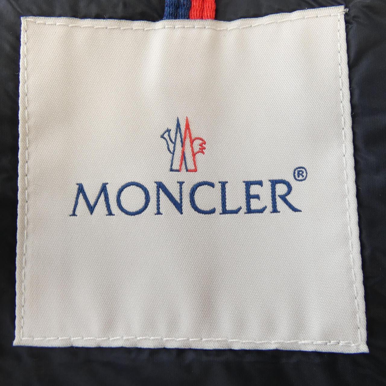 モンクレール MONCLER ダウンジャケット