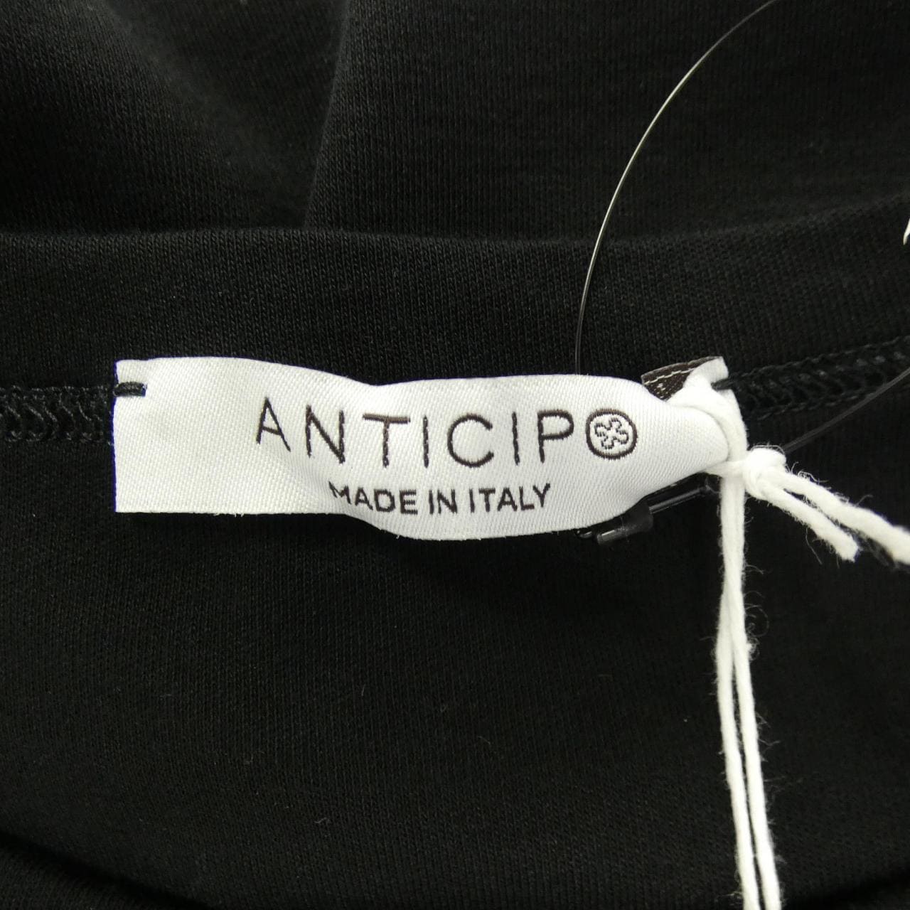 アンティーチポ ANTICIPO Tシャツ