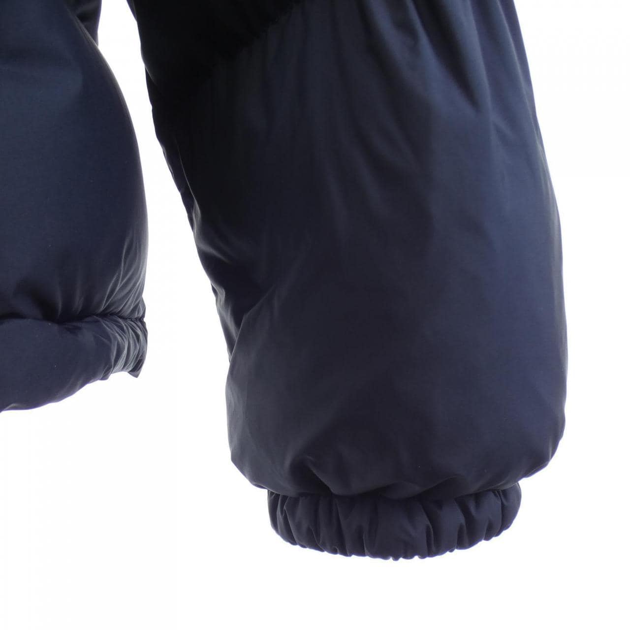 グッチ GUCCI 794822 Z8BTA ダウンジャケット