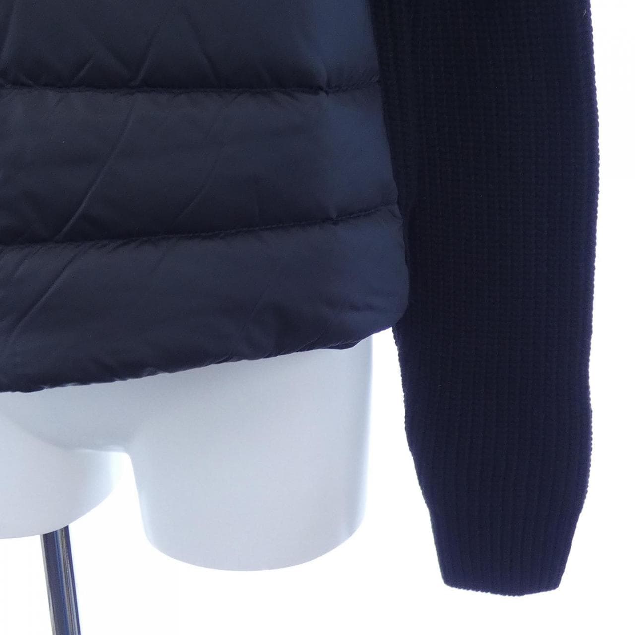 【新品】モンクレール MONCLER K20939B00028 ダウンジャケット