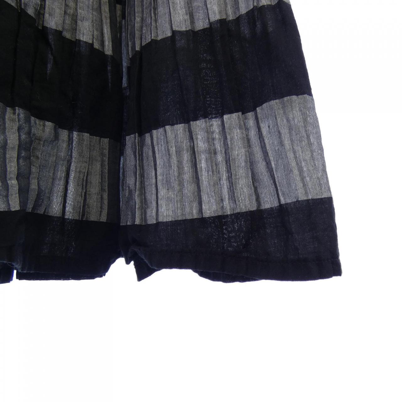 ミーイッセイミヤケ me ISSEY MIYAKE MI02FG301 スカート