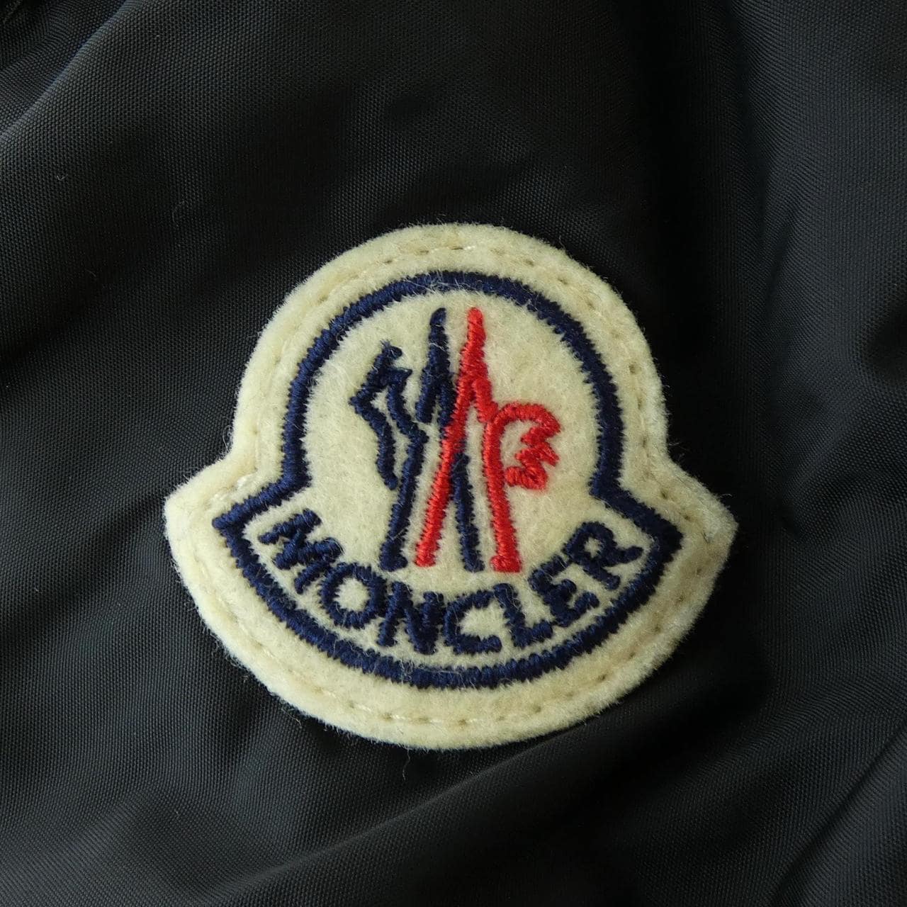 モンクレール MONCLER ダウンジャケット