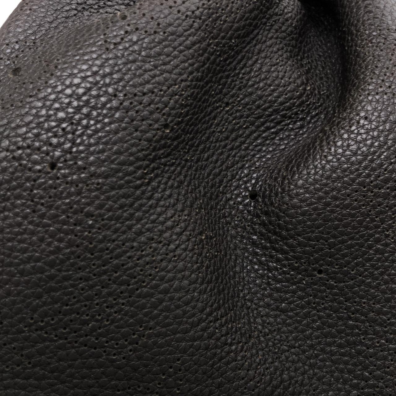 ルイヴィトン マヒナ L M95975 ショルダーバッグ