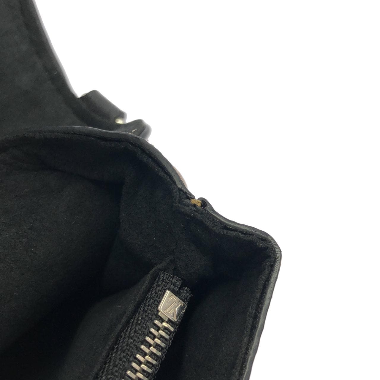 ルイヴィトン モノグラム(カブキ) ポシェット カブキ マスク M43495 ショルダーバッグ
