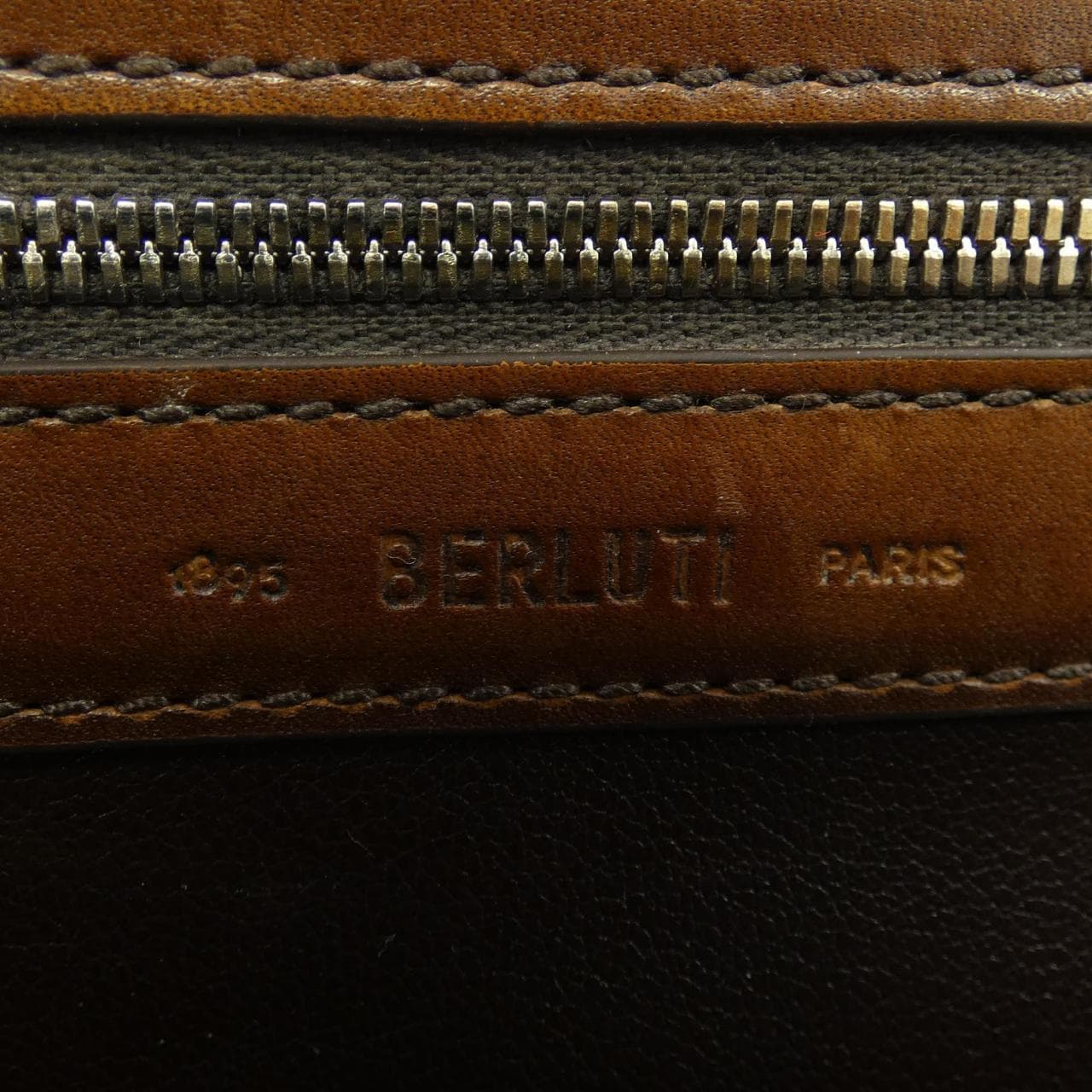 ベルルッティ Berluti アンディクロスボディメッセンジャー BAG