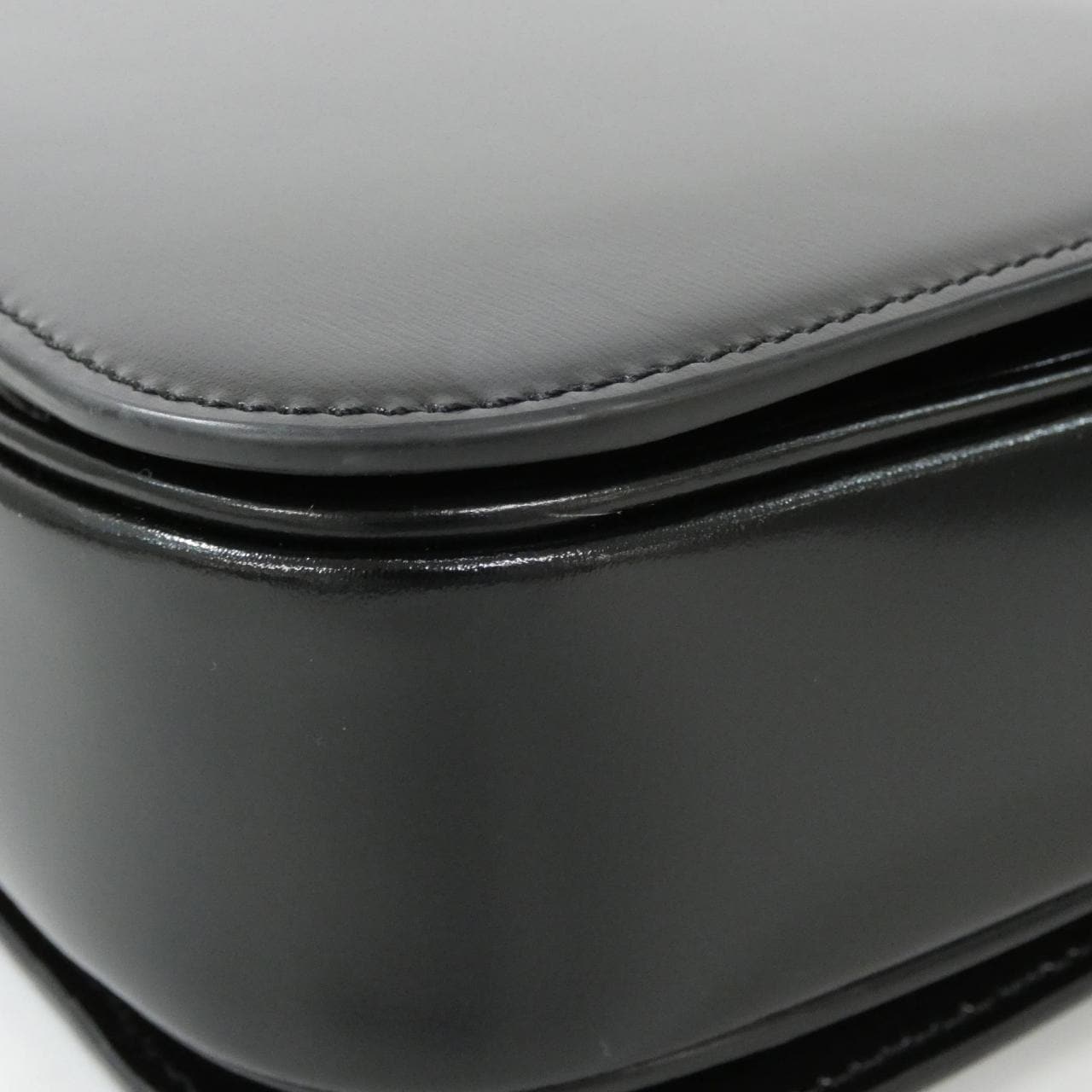 セリーヌ クラシック トリオンフ 187363BF4 ショルダーバッグ