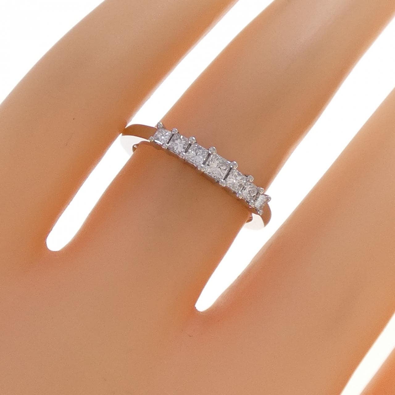 ジーエスティービー ダイヤモンド リング 0.35CT