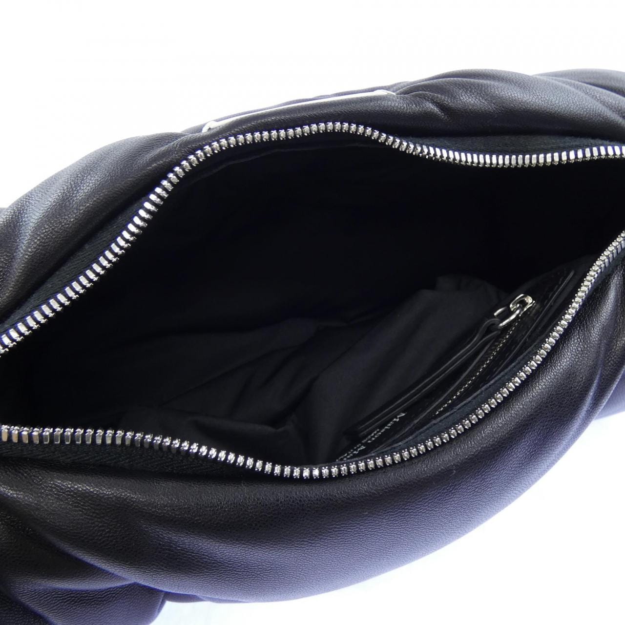 メゾンマルジェラ Maison Margiela GLAM SLAM ピロー SB1WG0048 BAG