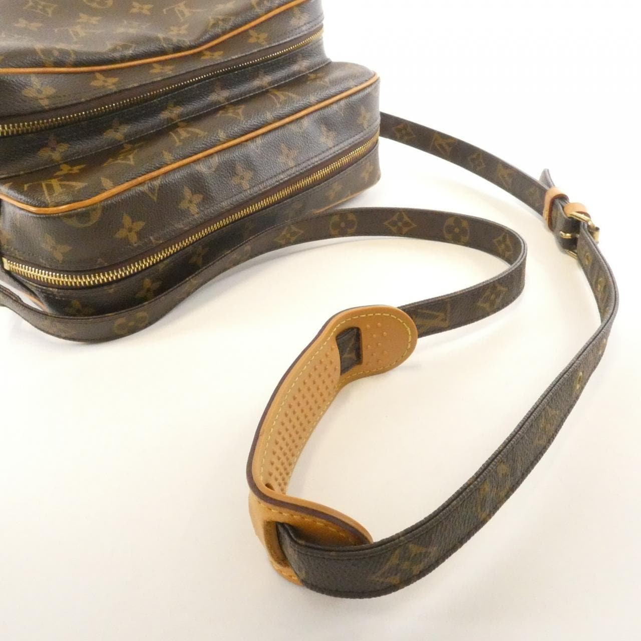 ルイヴィトン モノグラム ナイル M45244 ショルダーバッグ