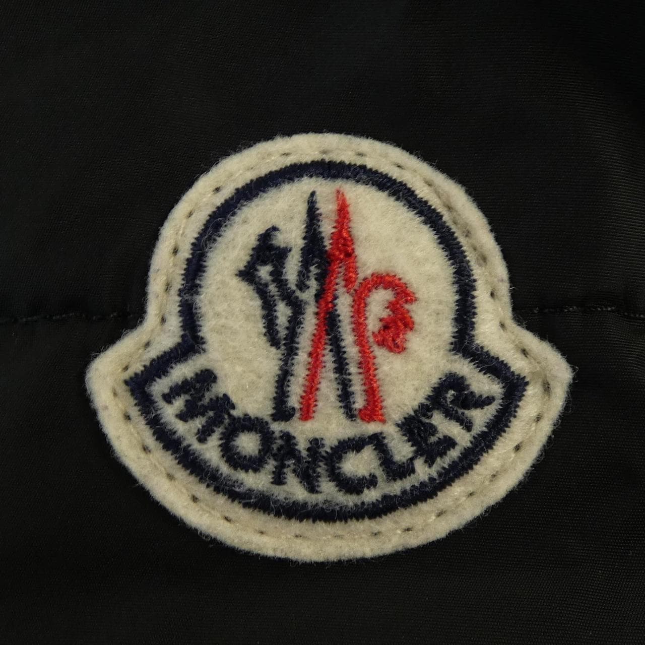 モンクレール MONCLER ダウンジャケット