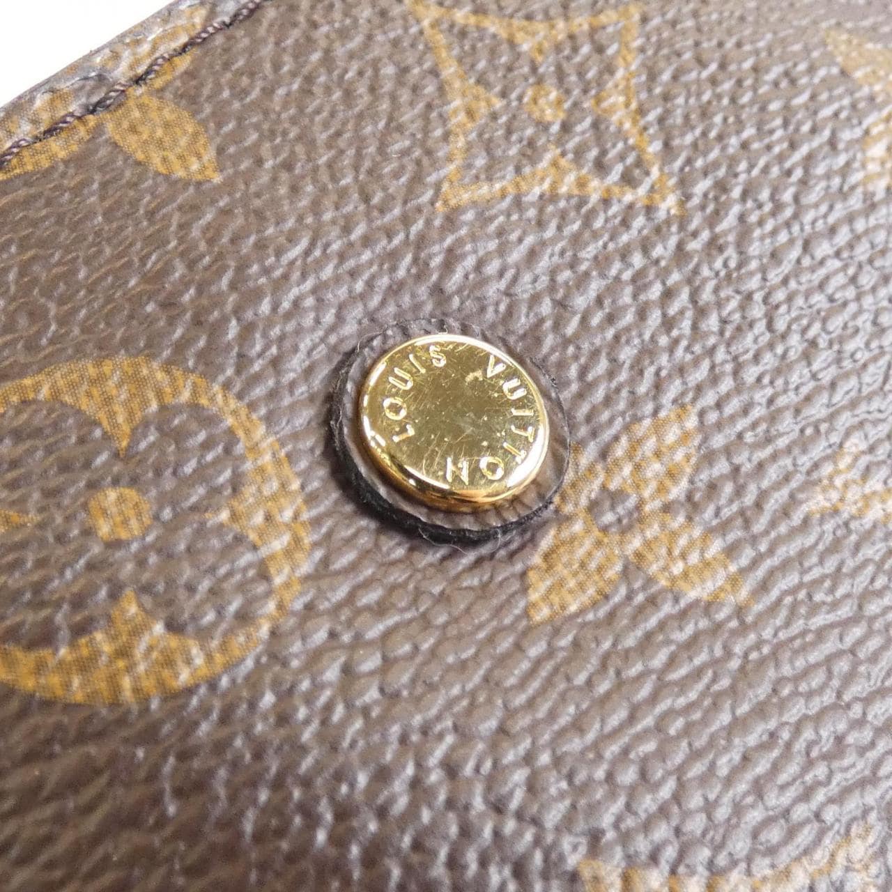 LOUIS VUITTON Monogram Montaigne BB M41055 包