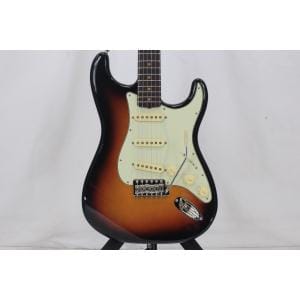 ＦＥＮＤＥＲ　　ＡＭ　ＶＩＮ　ＩＩ　６１　ＳＴＲＡＴＯＣＡＳＴＥＲ