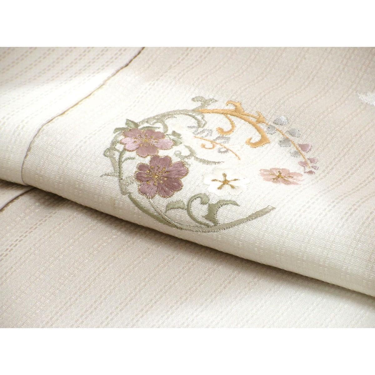 訪問着　刺繍入りボカシ染