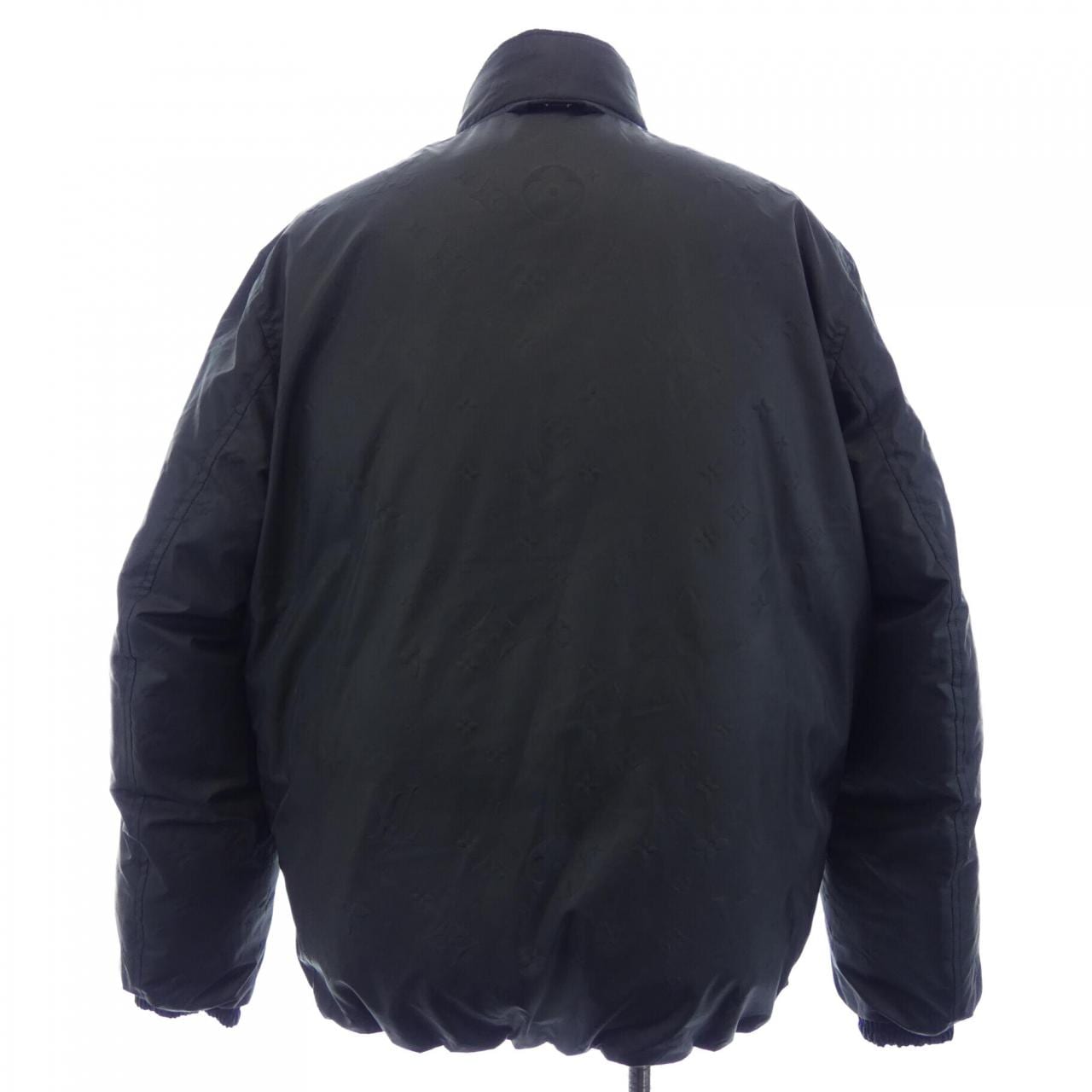 ルイヴィトン LOUIS VUITTON HLB45WAB2 ダウンジャケット