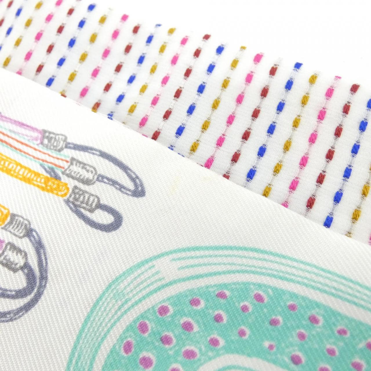 エルメス CHEVALOSCOPE NEON ツイリー 853954S スカーフ