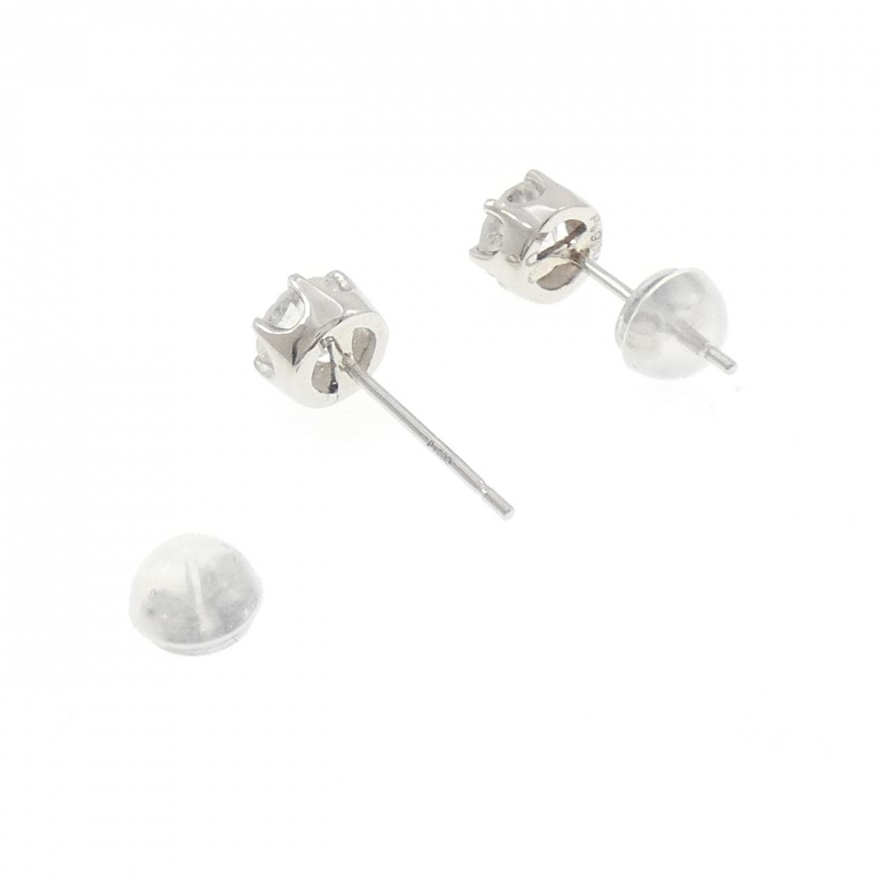 PT900 ソリティア ダイヤモンド ピアス