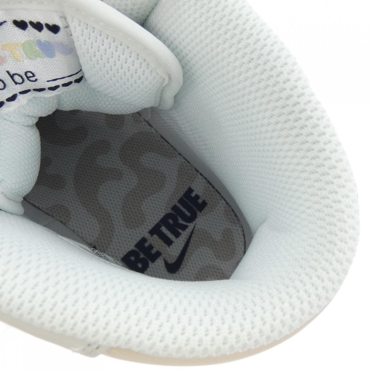 ナイキ NIKE FD8638-100 スニーカー