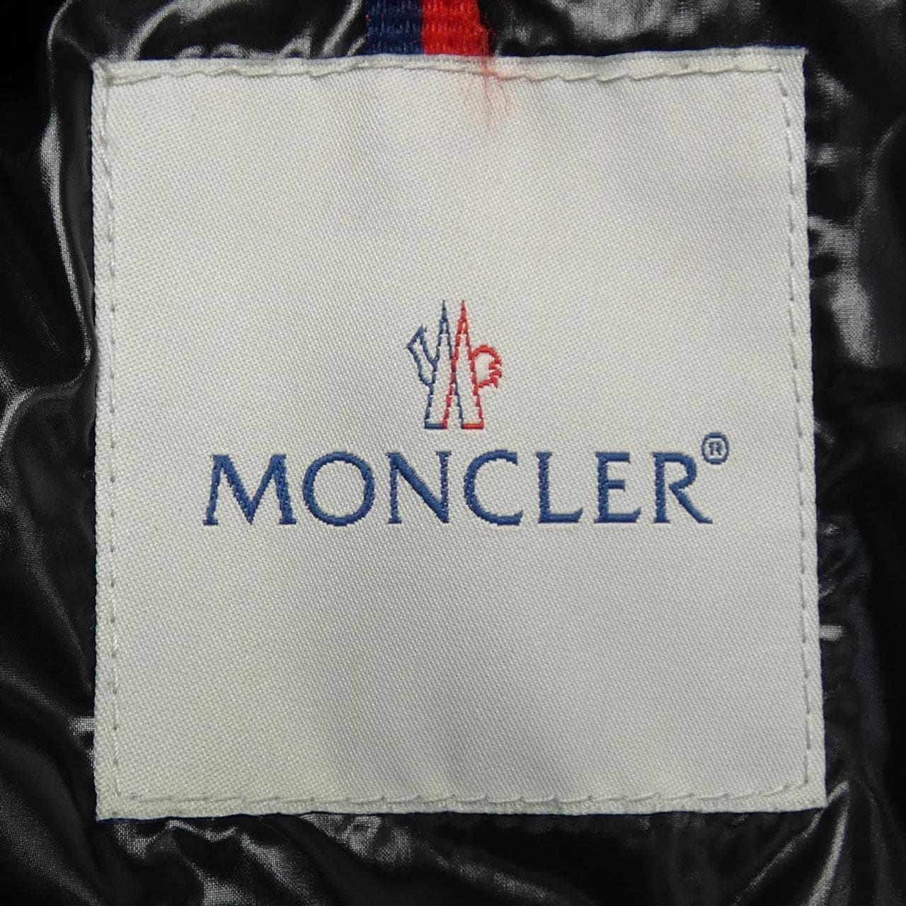 モンクレール MONCLER ダウンジャケット