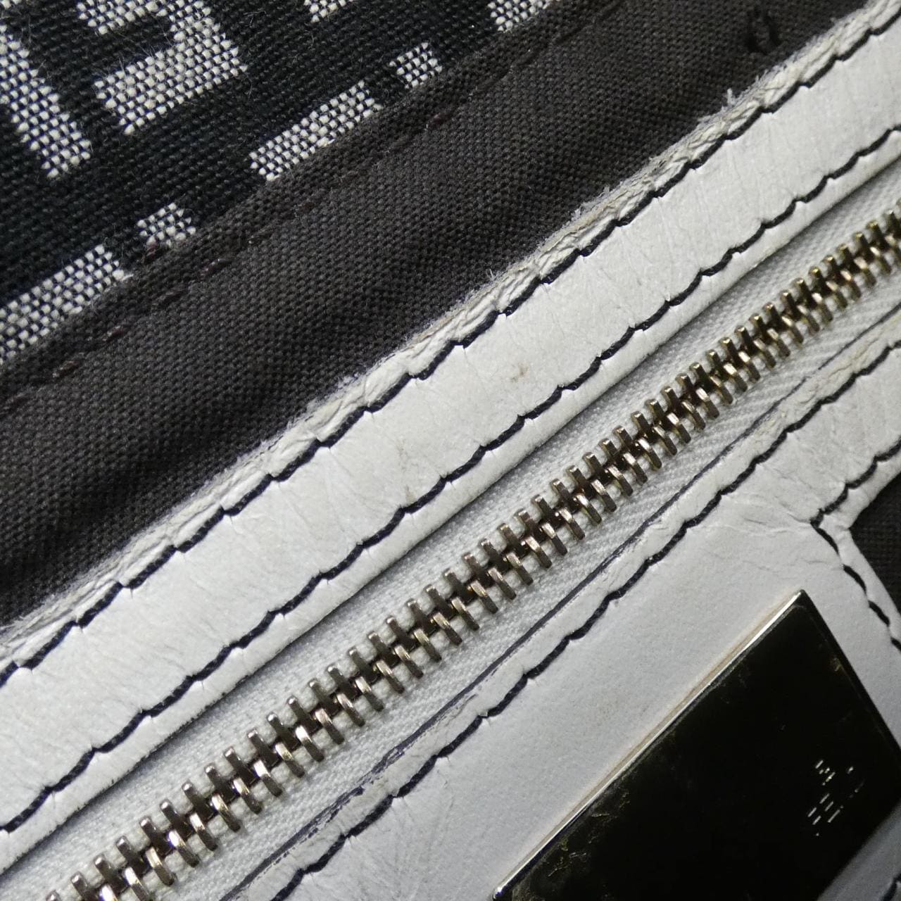 FENDI 8BR001 LPN shoulder bag