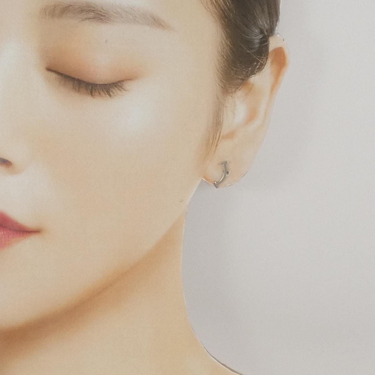 ティファニー Tスマイル ピアス