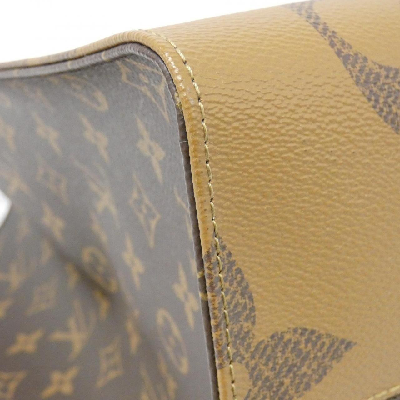 ルイヴィトン モノグラム ジャイアント オンザゴー GM M45320 バッグ