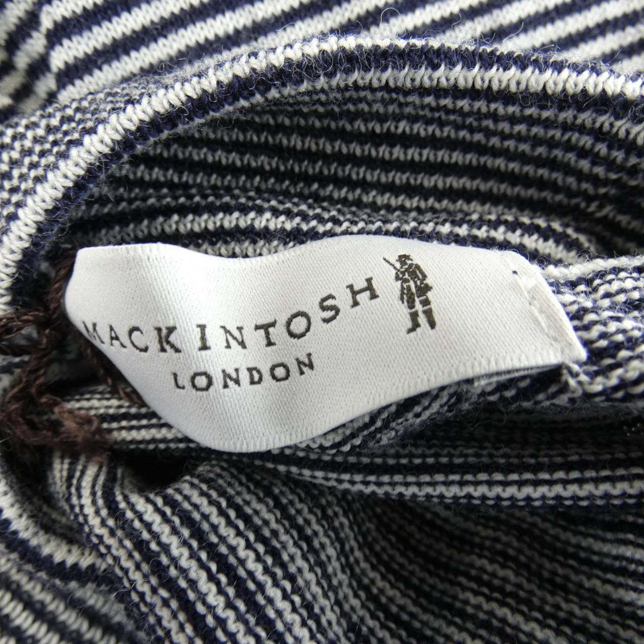 麥金塔倫敦MACKINTOSH LONDON針織衫