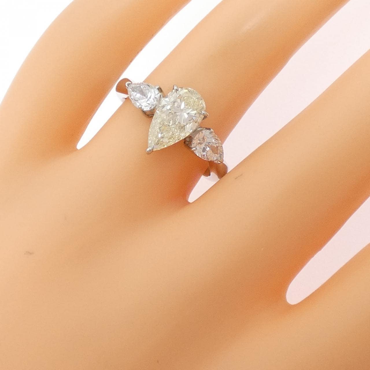 PT900 ダイヤモンド リング 1.602CT VLY SI1 ペアシェイプ