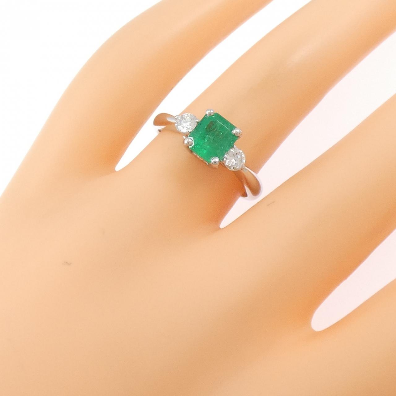 PT1000 エメラルド リング 1.09CT