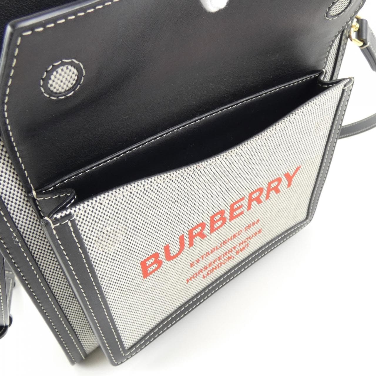 BURBERRY包