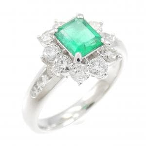 emerald ring