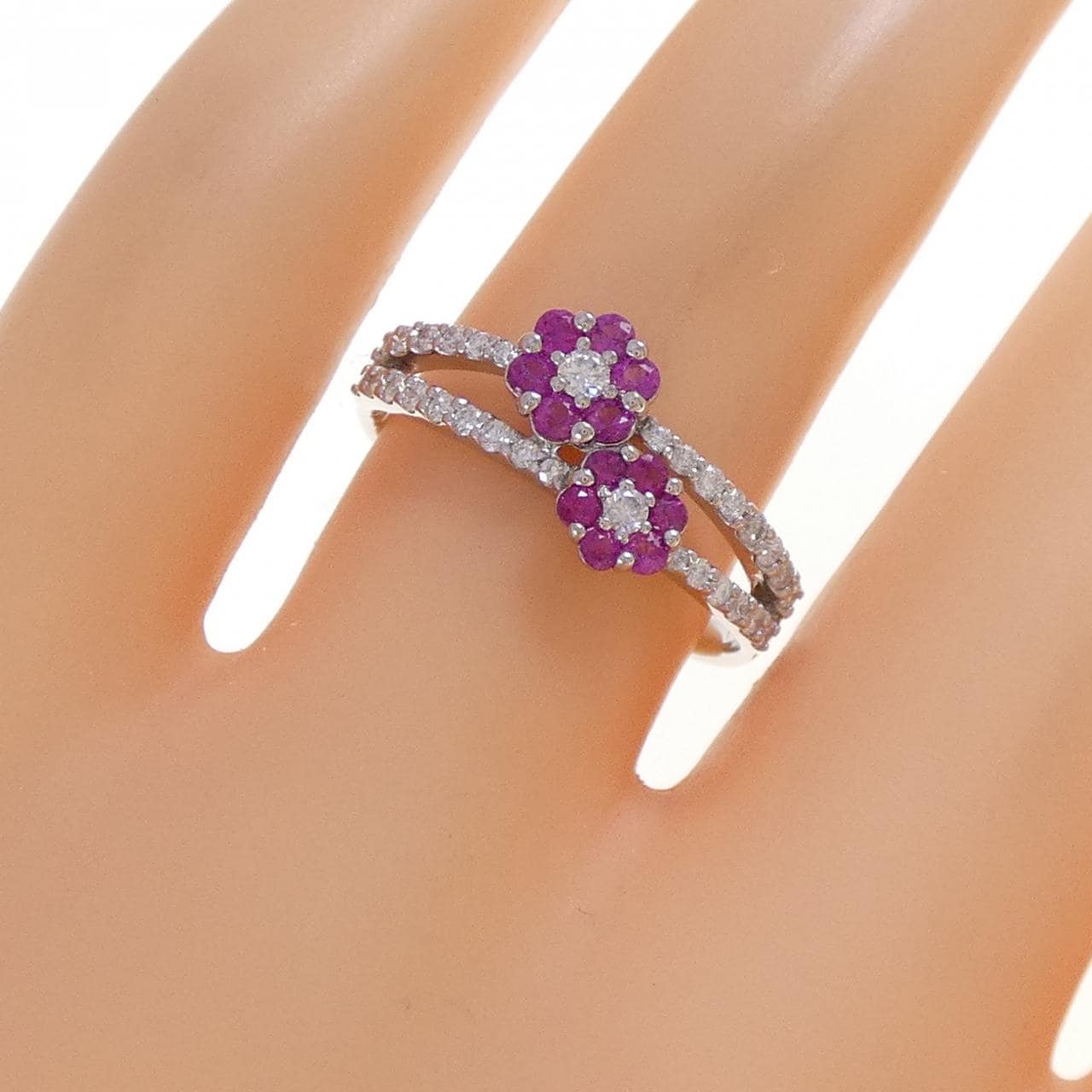 PT900 フラワー ルビー リング 0.33CT