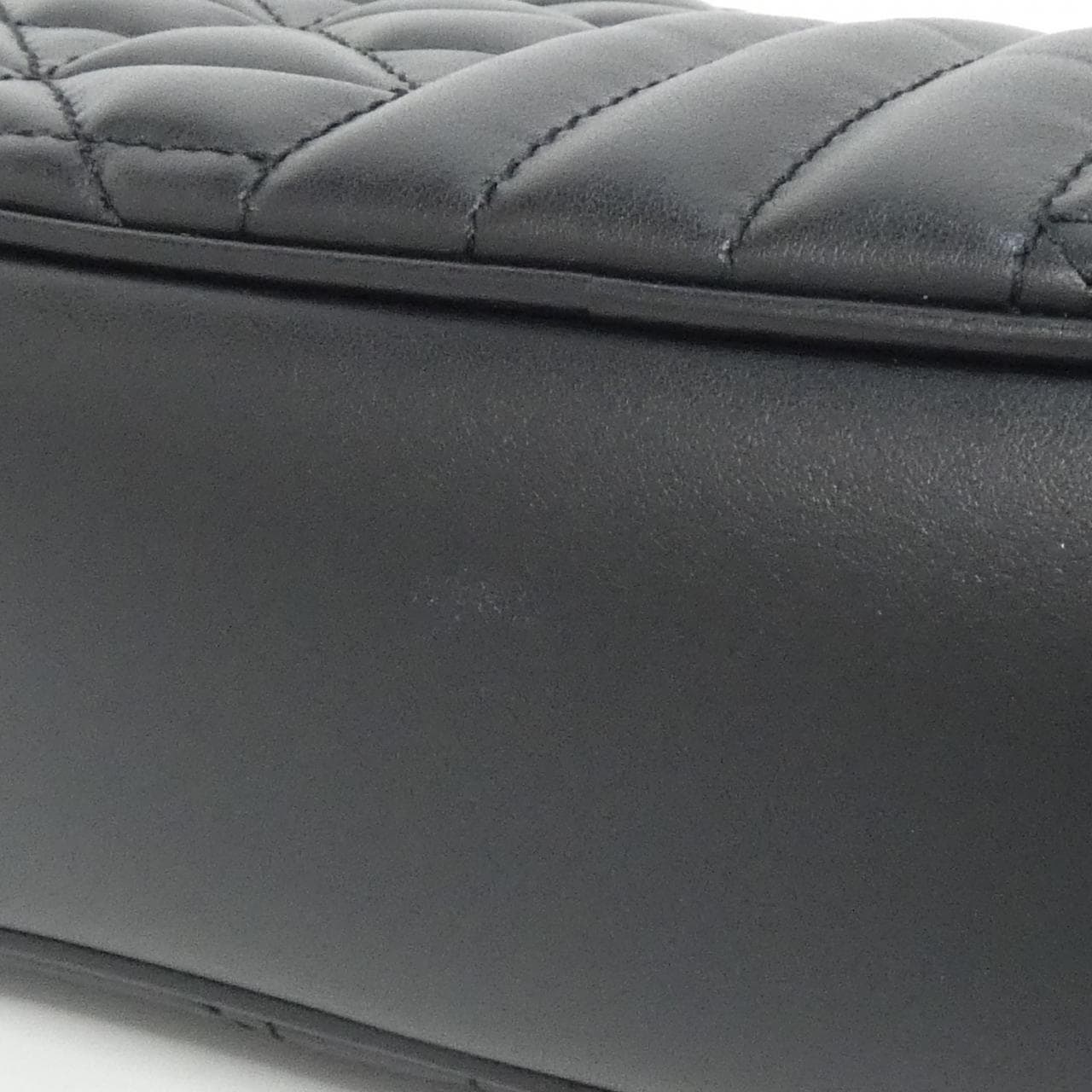 グッチ GG MARMONT 447632 UM8BN ショルダーバッグ