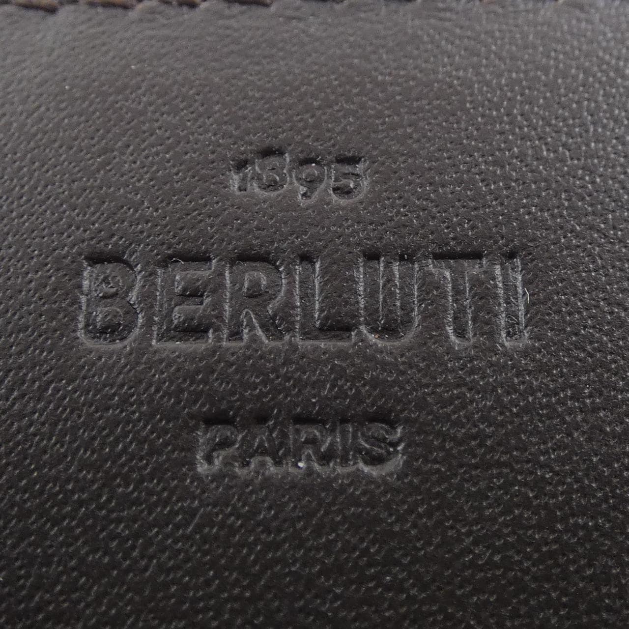 ベルルッティ Berluti インブイアスクリットレザーカードホルダー CARD CASE