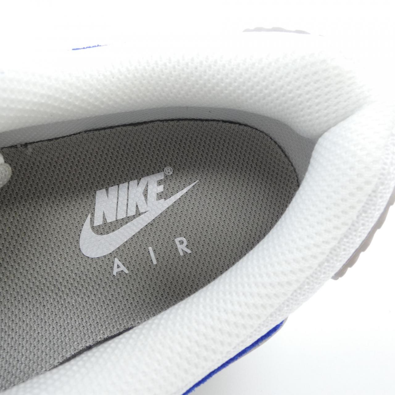 ナイキ NIKE スニーカー
