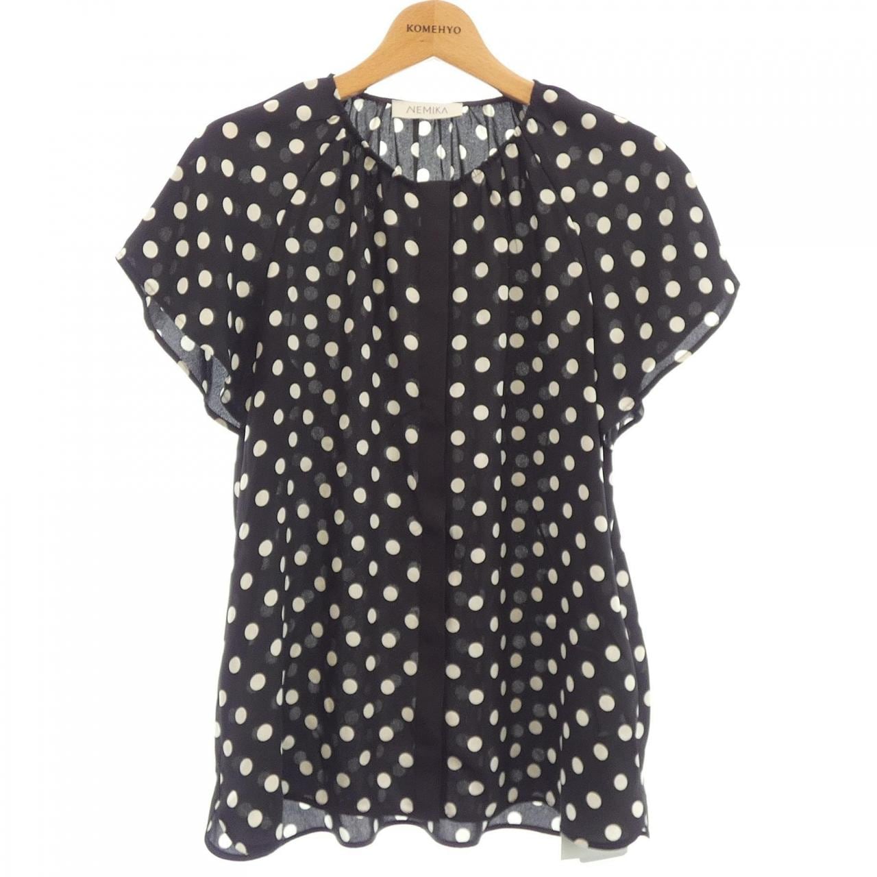 ネミカ NEMIKA トップス