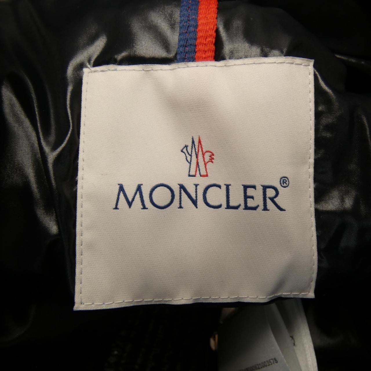 モンクレール MONCLER ダウンジャケット