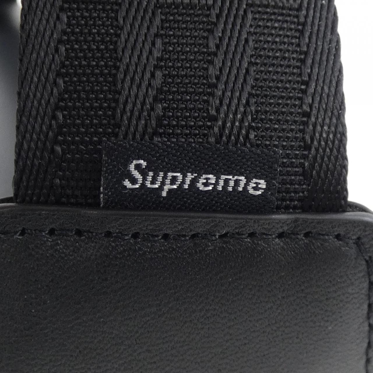 シュプリーム SUPREME LEATHER WAIST BAG BAG