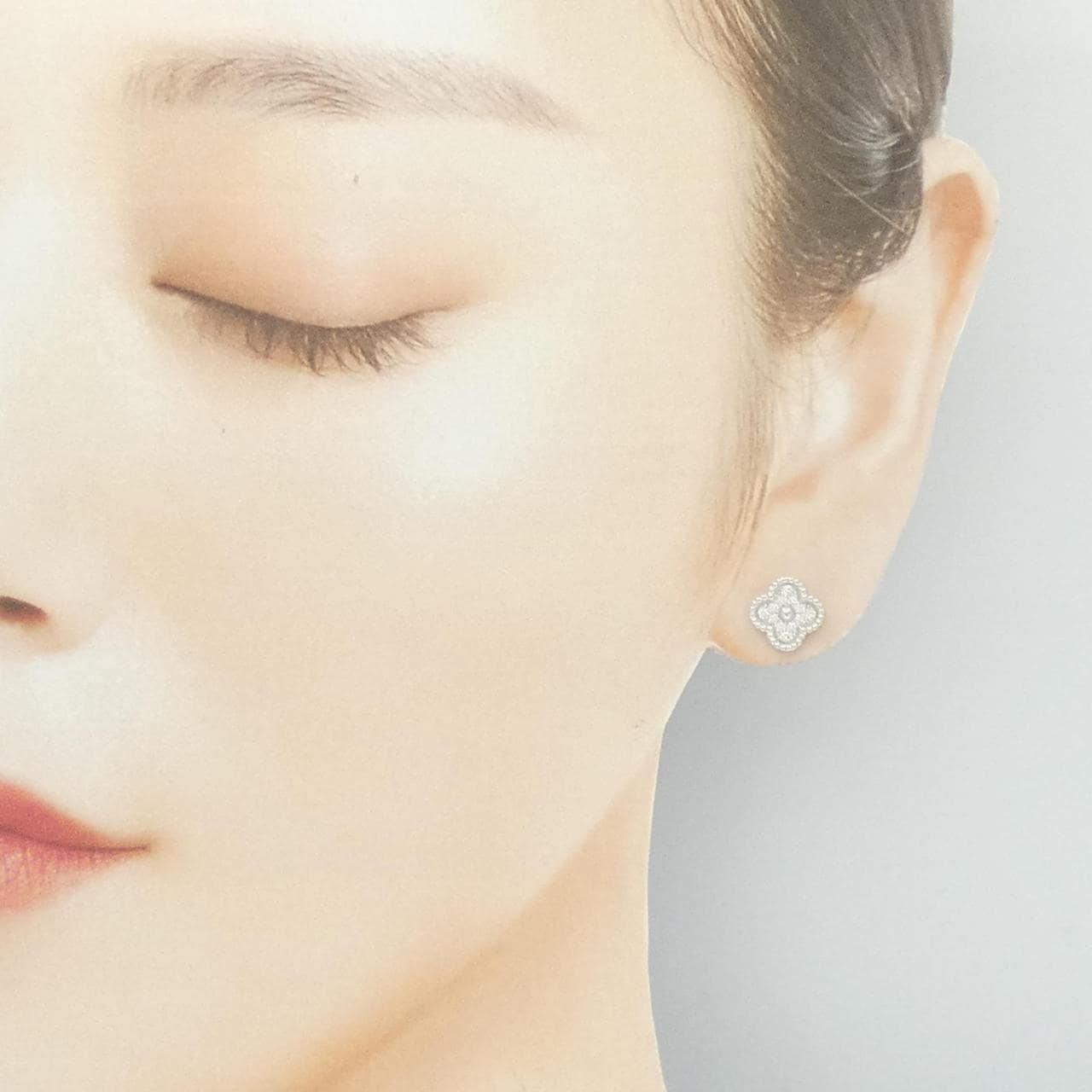 ヴァンクリーフ&アーペル スウィートアルハンブラ ピアス