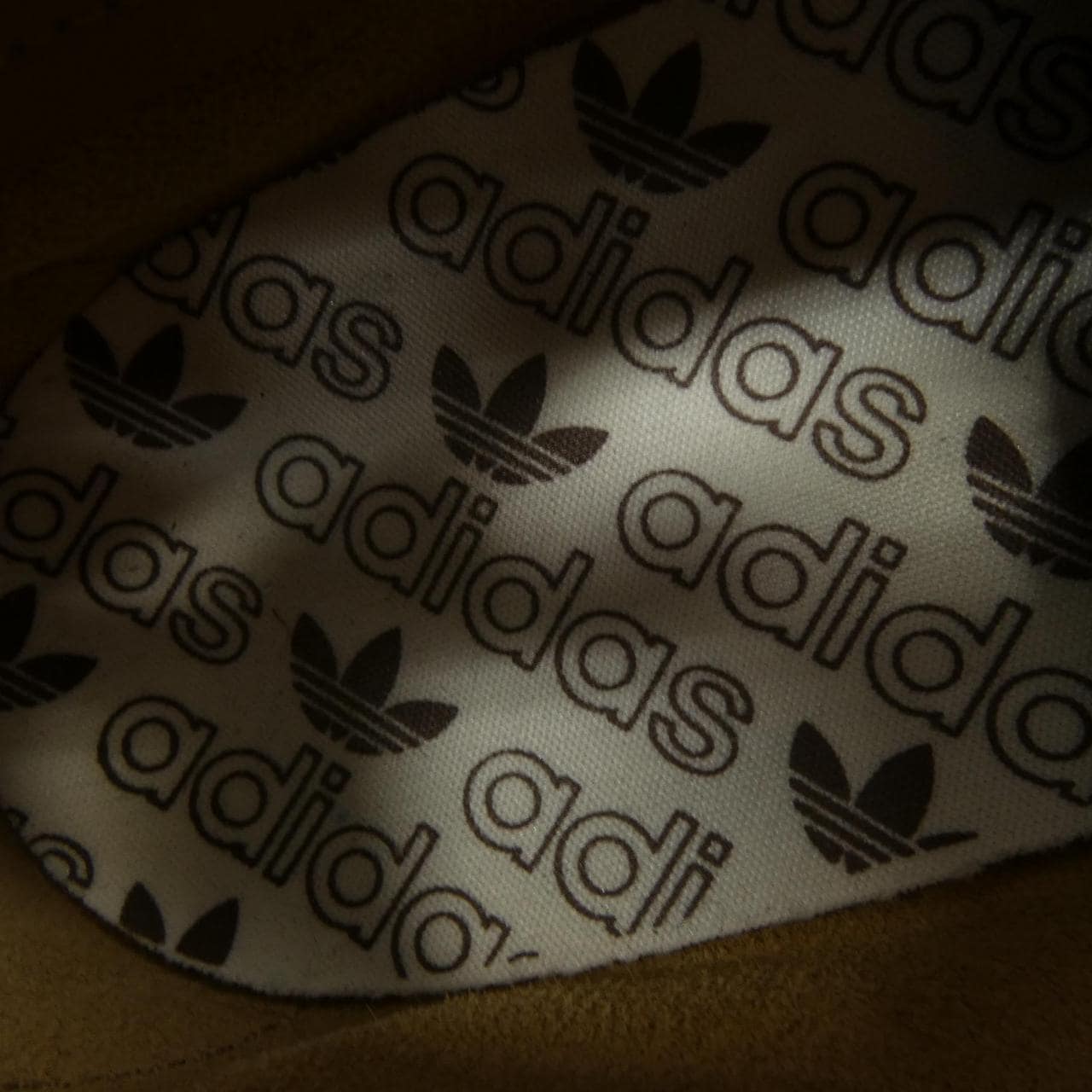 アディダス ADIDAS スニーカー