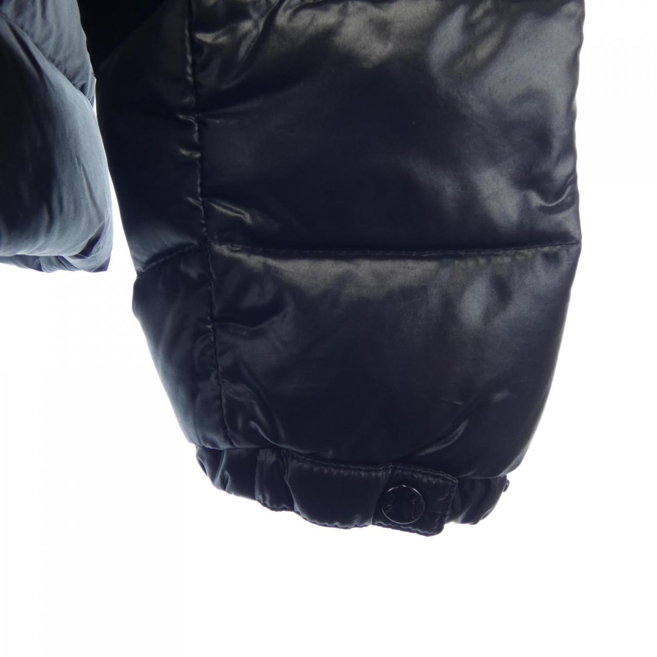モンクレール MONCLER ダウンジャケット