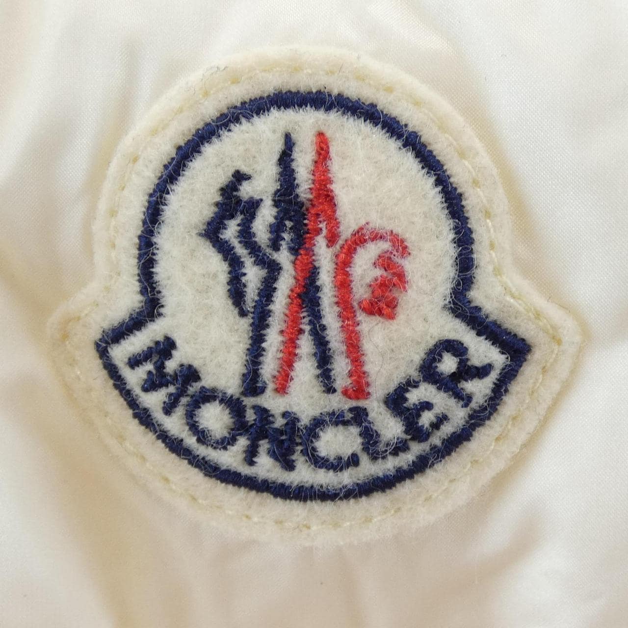 モンクレール MONCLER 53048 CRISTALLINE ダウンジャケット