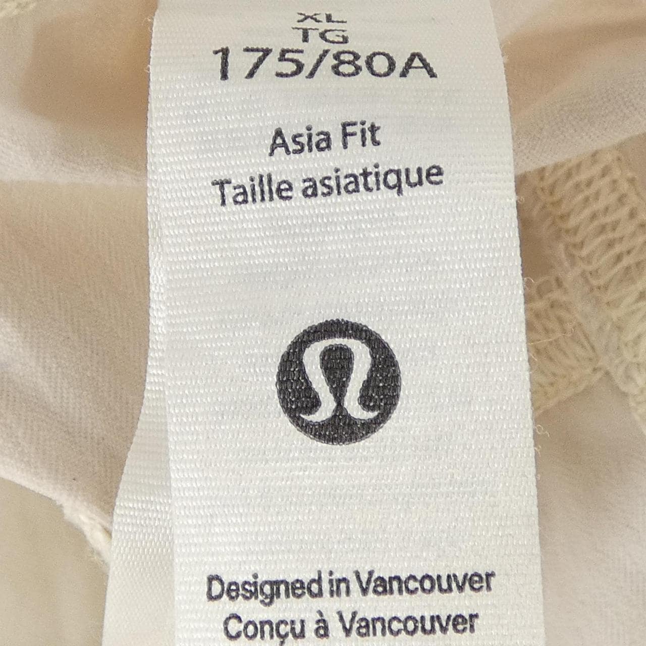 LULULEMON パンツ