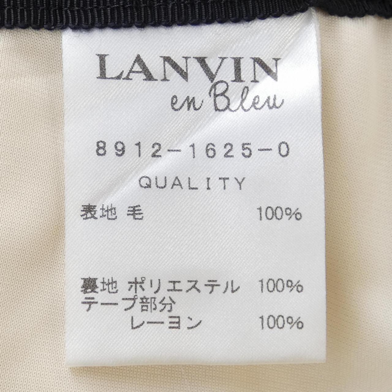 LANVIN on blue LANVIN en Bleu suit