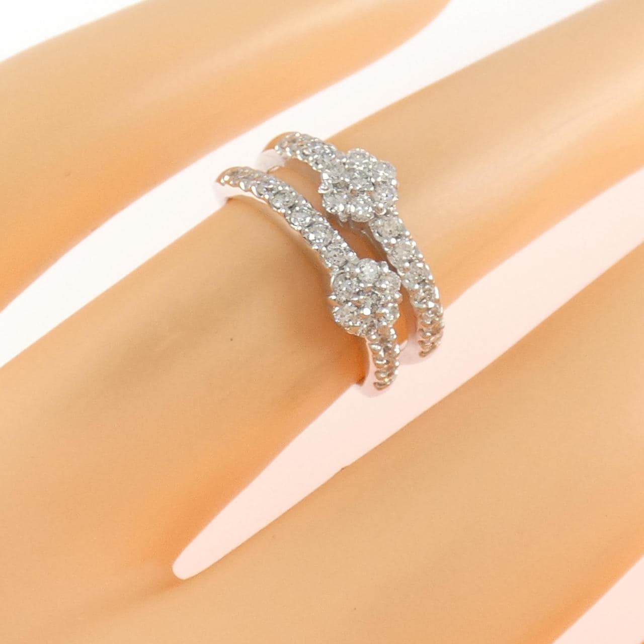 K18WG フラワー ダイヤモンド リング 0.48CT